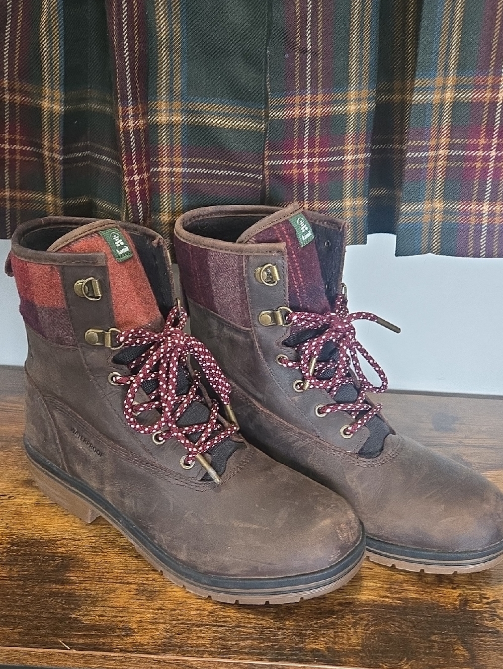 Kamik Brown Leather Lace-Up Boots with Red Plaid Cuffs Waterproof - Picture 1 of 8